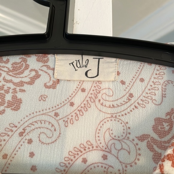 Beautiful yet simple dress - Picture 3 of 3